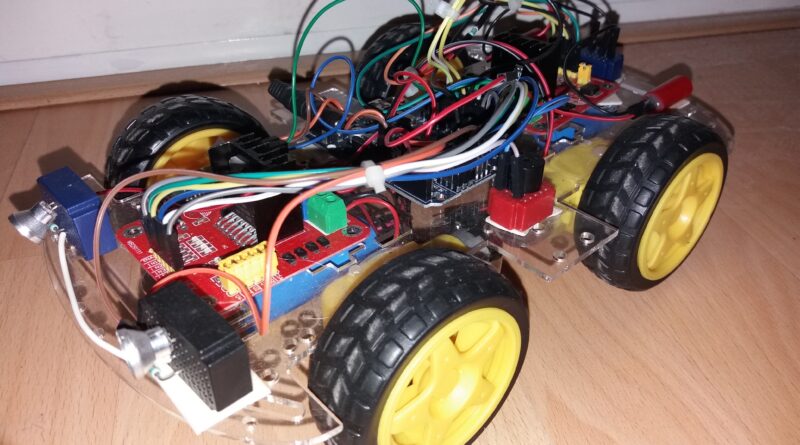 Arduino 4WD robot car bestuurd met telefoon en bluetooth